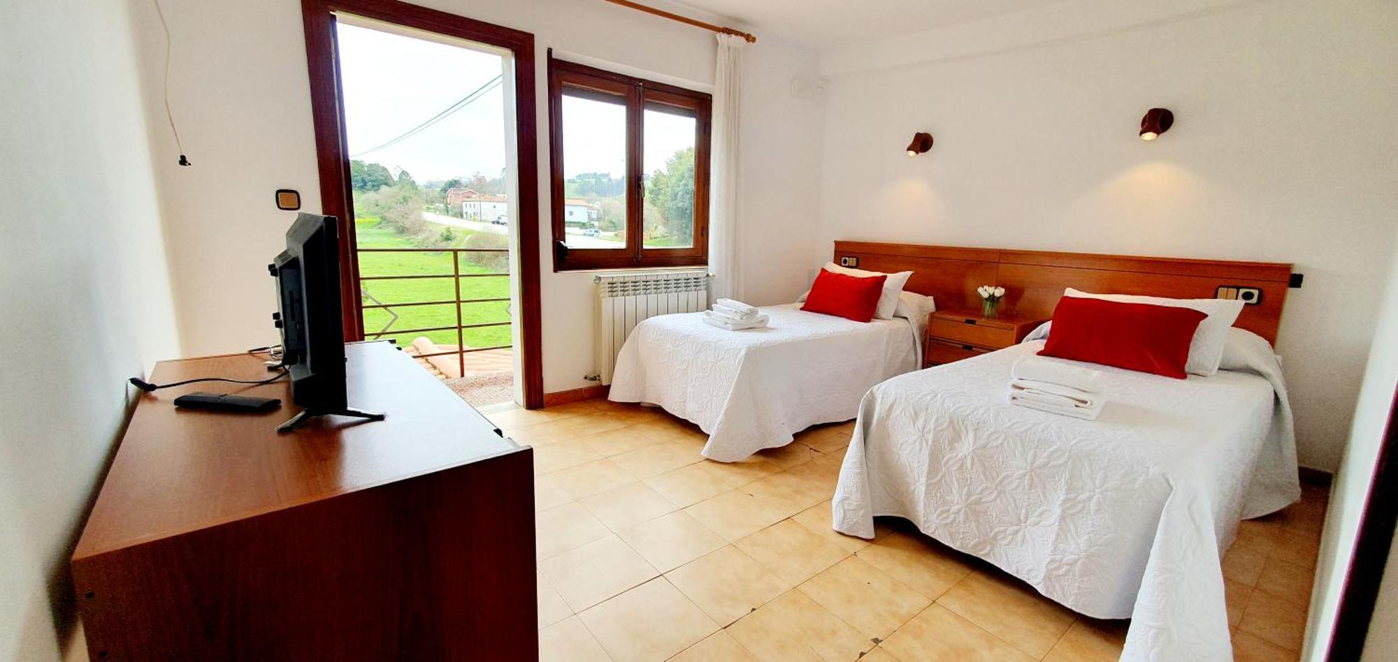 Sidreria La Casa Abajo Hotel La Franca Buitenkant foto