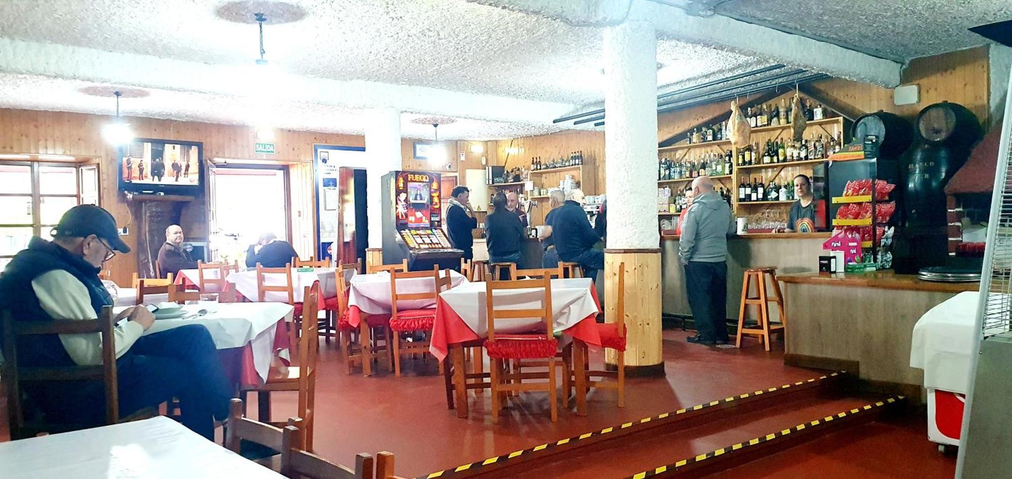 Sidreria La Casa Abajo Hotel La Franca Buitenkant foto