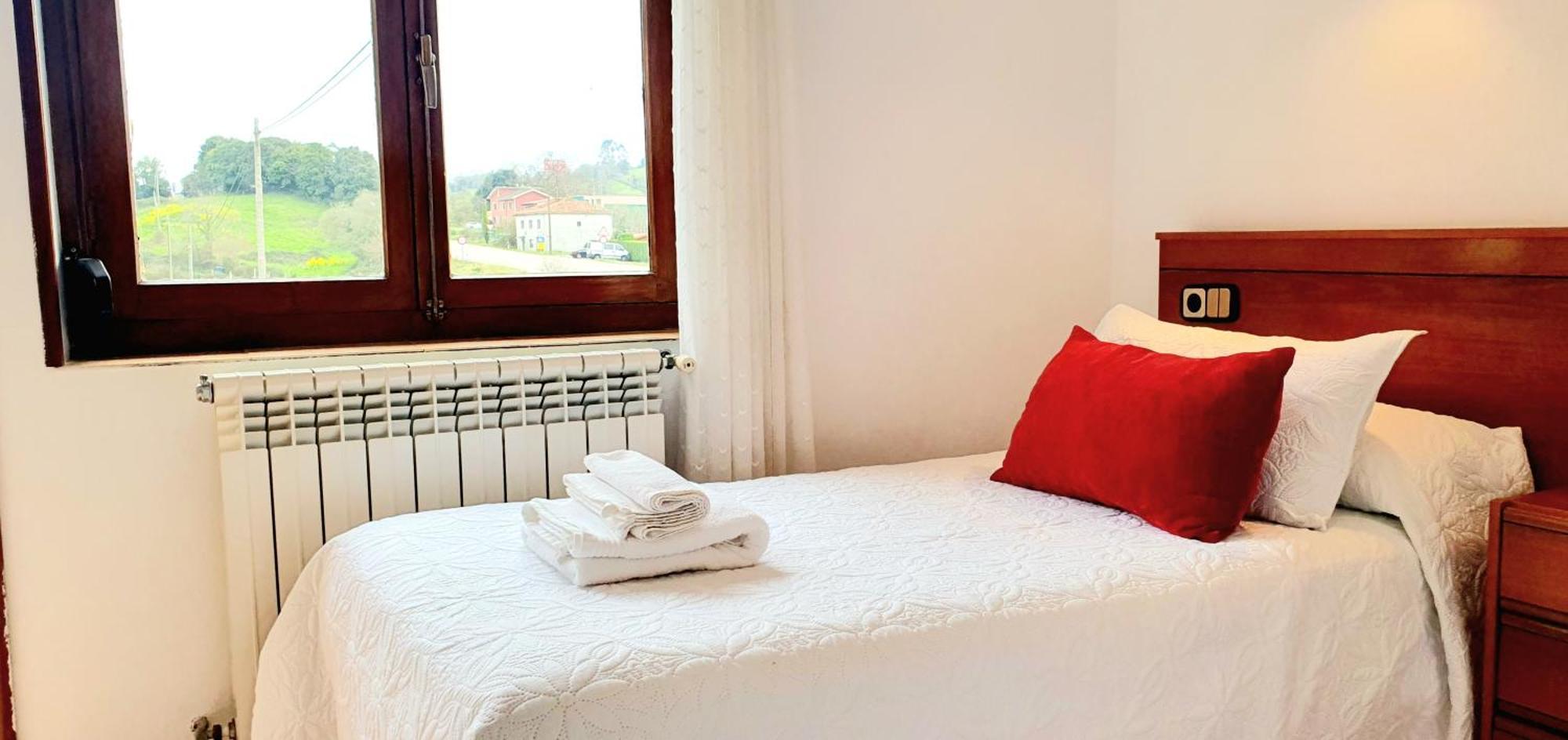 Sidreria La Casa Abajo Hotel La Franca Buitenkant foto